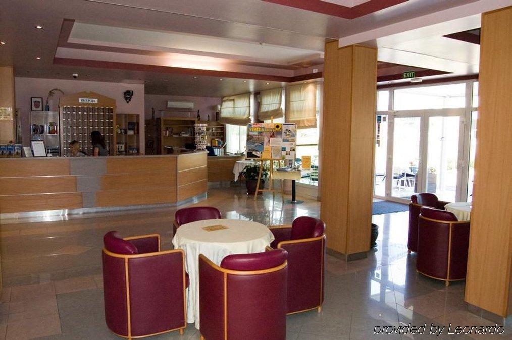 Hotel Arcus Residence เมดูลิน ภายนอก รูปภาพ