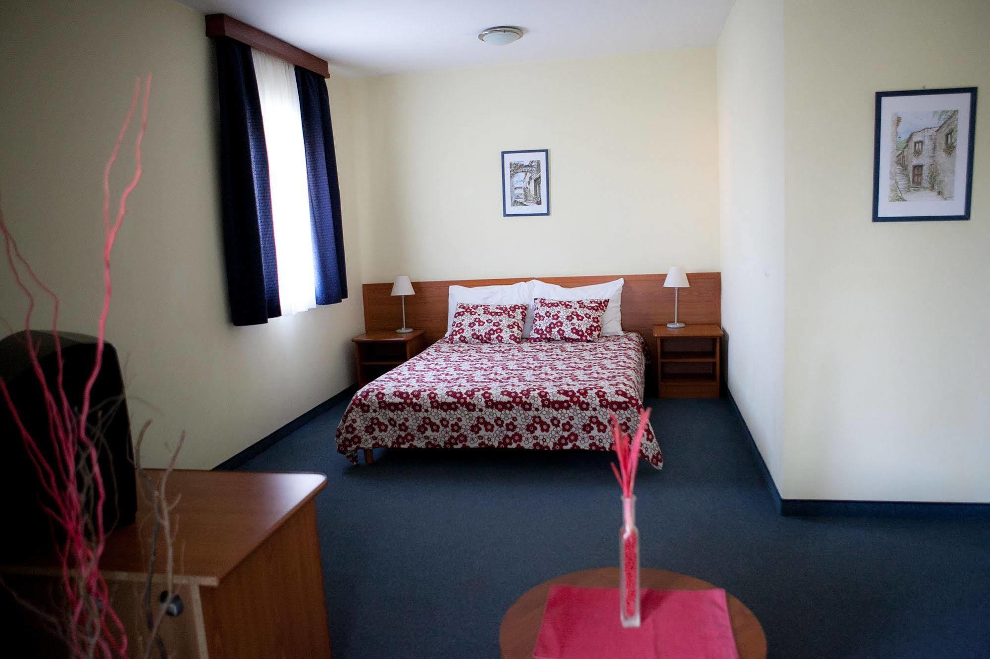 Hotel Arcus Residence เมดูลิน ภายนอก รูปภาพ